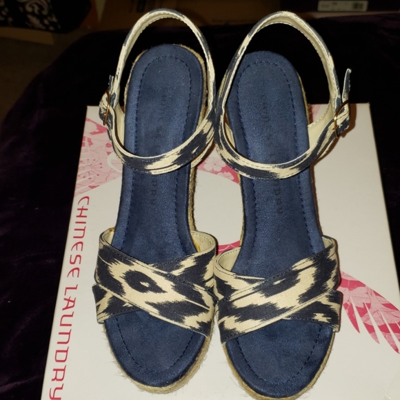 Chinese Laundry Linen Espadrilles Like New - Picture 1 of 8